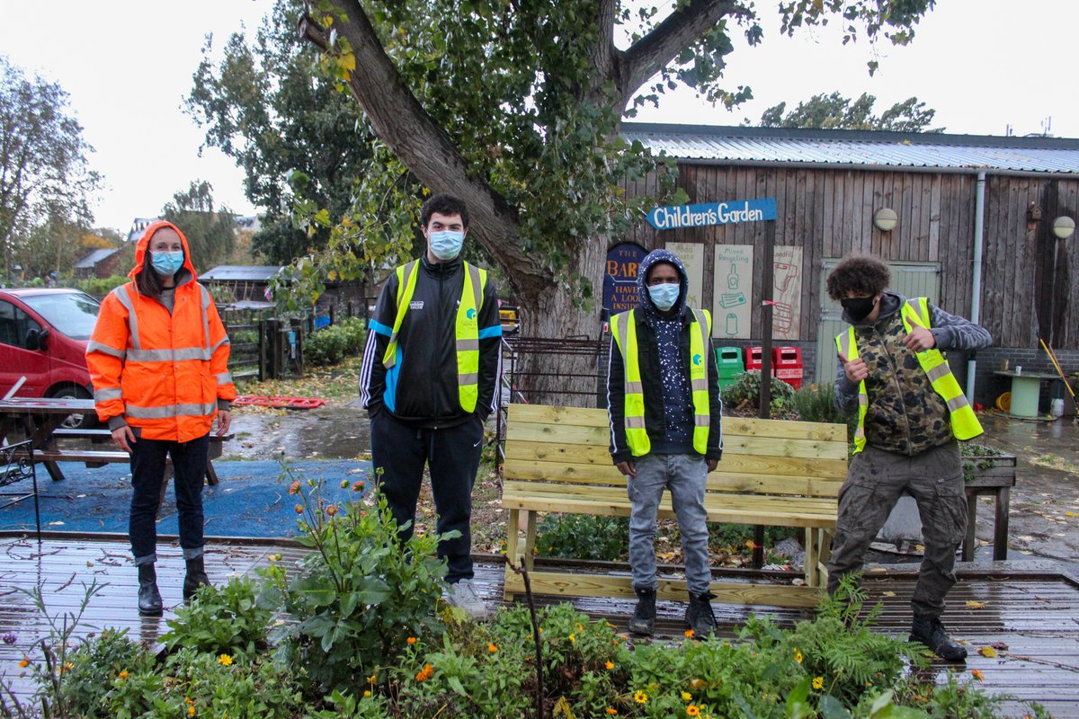 ConstructionYT's tweet photo. We are #hiring! Are you a professional with youth work experience &amp; passionate about working with young people to support them to build the #skills &amp; confidence to progress on their #career path? Check out our Youth Engagement &amp; Outreach Coordinator role! https://t.co/dRMUnMiGOX https://t.co/7uqLtWQ13r