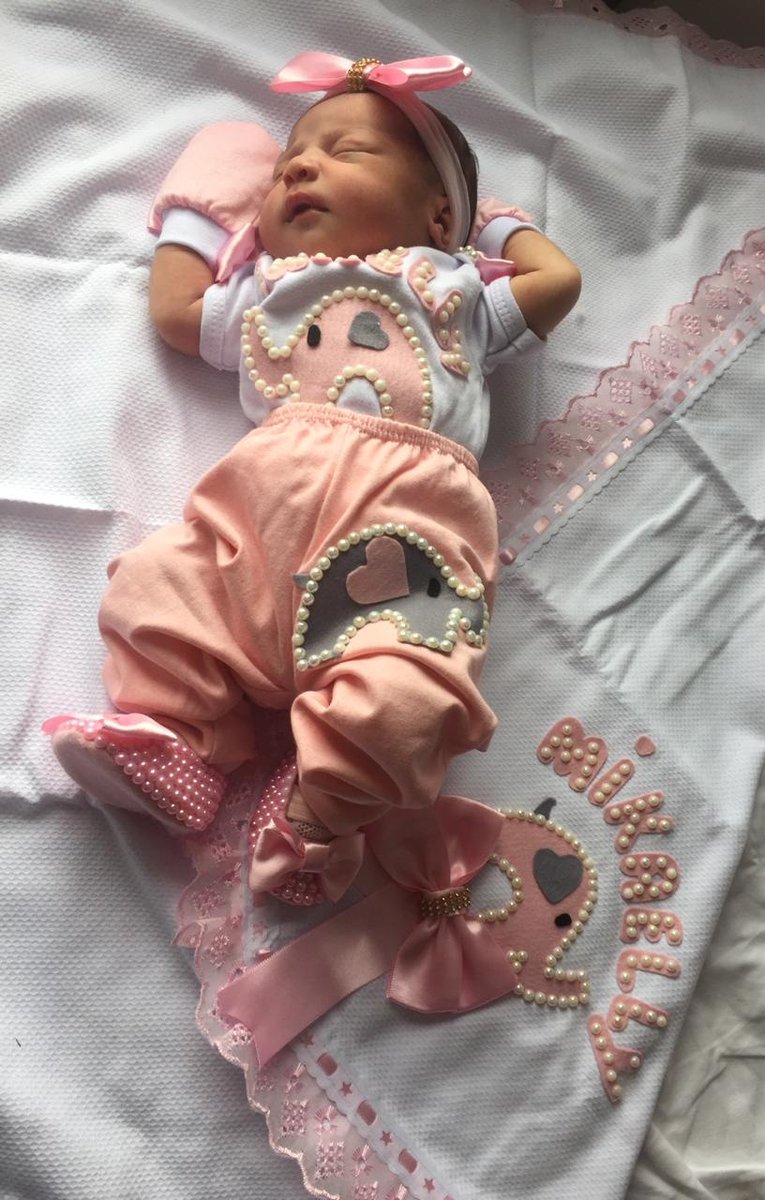 novinharff's tweet photo. Deus caprichou, seja bem vinda minha filha! 💖👣 https://t.co/roNJZKzZxs