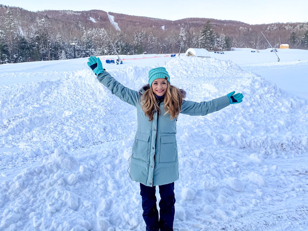 BrittanyWier's tweet photo. This is what 41 inches of snow looks like! @OkemoMountain ❄️ https://t.co/JDmK2Jfa9I