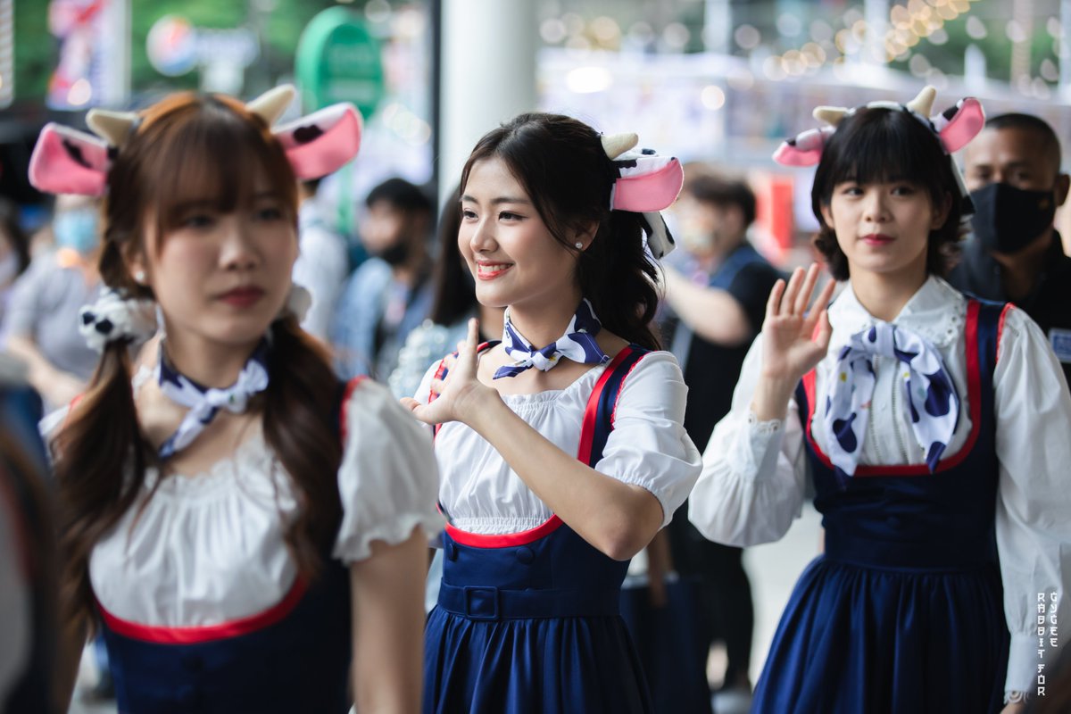 rabnaja48's tweet photo. มุมุ🥺🐄❤
----------------------------------
"มามา...ลานมิลค์แลนด์" Central World 17/12/63
#GygeeBNK48
#BNK48
#Rabbit48
#MilklandxBNK48
#Milklandstory
#farframtoyou
#มามาลานมิลค์แลนด์ https://t.co/1PnQKgFdzg