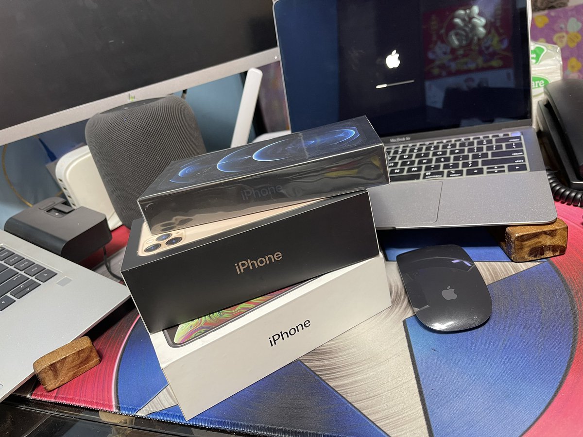 i_am_G13's tweet photo. It’s the most wonderful time of the year! It’s the happiest season of all!!!
What a happy morning it was earlier today!
#FirstToTheFuture
@LiveSmart
#iPhone12ProMax
#PacificBlue
#AppleIsApple https://t.co/Q0OpKUFSHZ