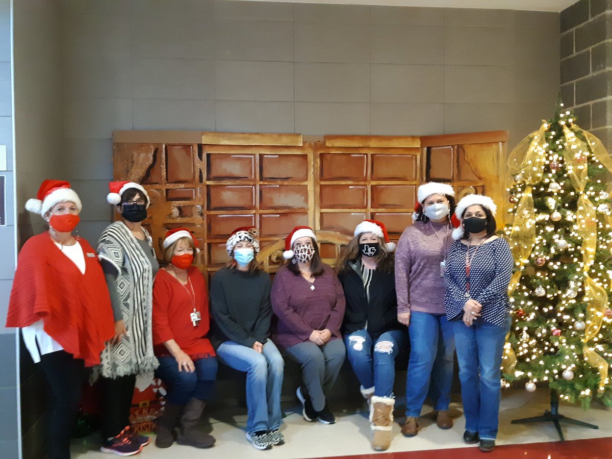 SmithLHSH's tweet photo. LHS Counselors and office display Christmas cheer all holiday dress up days! #LHSSPIRITDAYS @lewisvillestuco @LISDcounselors1 @lewisvilleHScou @bakerjf_nytx @LHScounselorMO https://t.co/K6I8x1UV3a