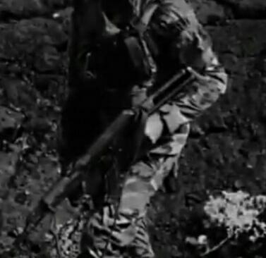 السلام عليكم ورحمه الله وجمعتكم نصر وتمكين وبارك الله لكم بكل اوقاتكم .
عدنا لكم بعد غياب فتره شهر مع رجال الرجال .
الحمد لله علا كل شي ونحمدك ياربي علا نصرك وتاييدك للمجاهدين 
الله اكبر .
الموت لامريكا 
الموت لاسرائيل 
اللعنه علا اليهود 
النصر للاسلام 
#هيهات_منا_الذله