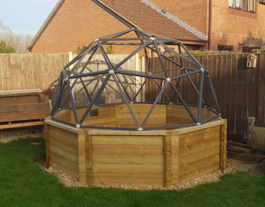 buildwithhubs's tweet photo. This weeks #domedone comes from Jason. He has created this fabulous pool dome using our 2V kit. His next project after the winter is to construct a door and make some opening windows for ventilation. But he needs to lay decking and complete the pool build first! https://t.co/ECF914raZ5