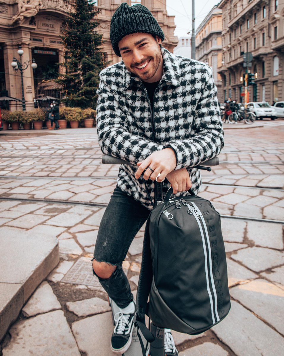 GOCarpisa's tweet photo. Long Christmas gifts list?
@LucaVezil teaches you how to go faster.
First, come to our Go Carpisa store. Then, activate the long term rent with @helbizofficial. 
Now off you go being Santa Claus.

___
#GOcarpisa #Natale #ChristmasGift #ChristmasIdeas #UrbanSmartChristmas https://t.co/3nhyd5ES3I