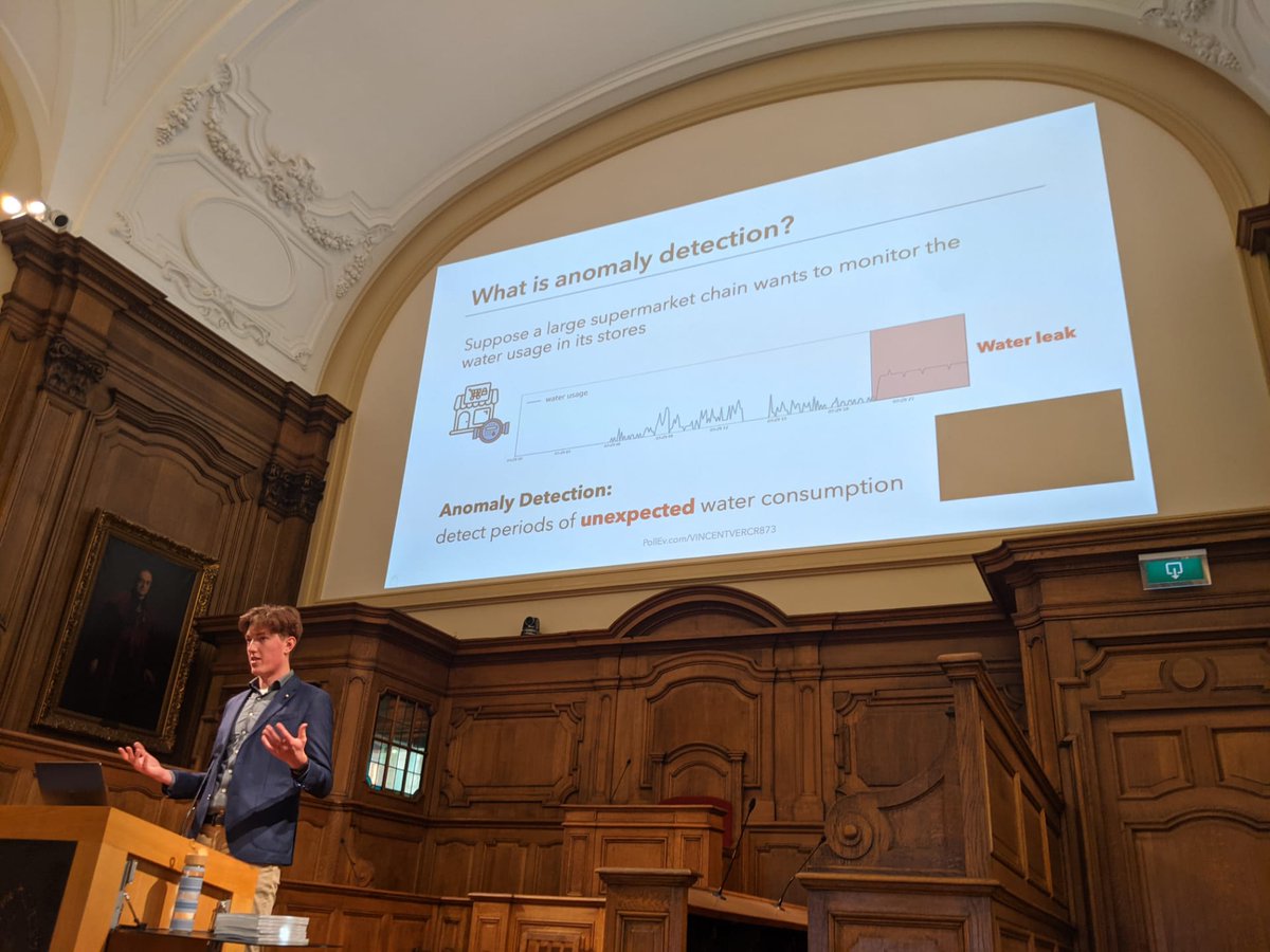 Congrats to <a href="/VercruyssenV/">Vincent Vercruyssen</a>  for successfully defending his PhD thesis “Designing Anomaly Detection Algorithms that Exploit Flexible Supervision”: bit.ly/3rbmUq7 
Welcome to DTAI as a postdoc Vincent!
