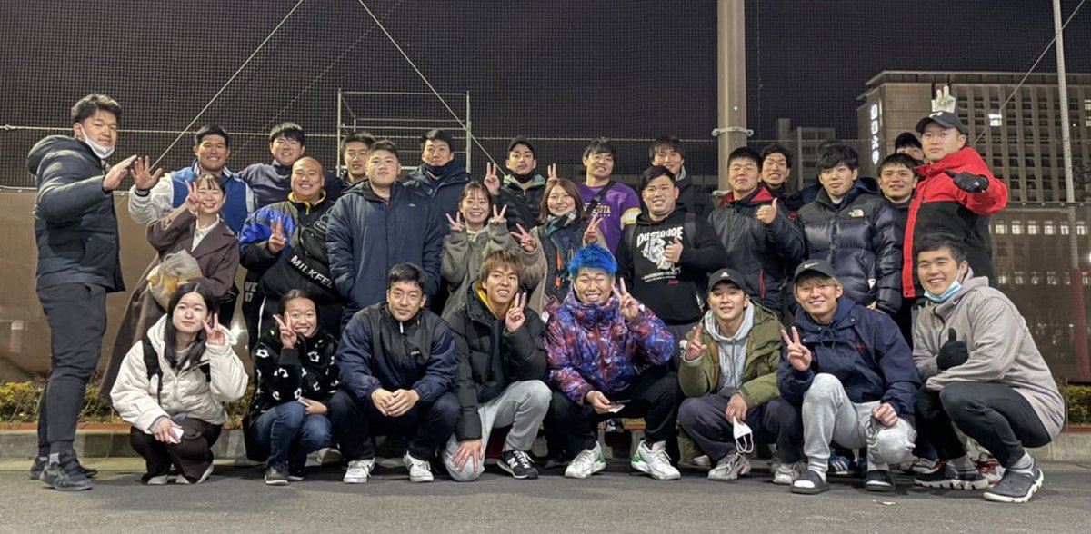 bluelions78's tweet photo. 【最終戦まであと1日🦁】

明日で47代BLUE LIONSが最後になります！
最後まで全力で戦い抜き、全力で楽しみます！

応援宜しくお願いいたします！

Football TVでLIVE配信があるので是非見てください！
12:15〜開始です！

https://t.co/ielKQWNyEZ https://t.co/xLkWJqrz4i