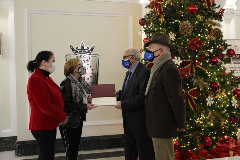 icam_es's tweet photo. #NoticiaICAM 🎅 La #abogacía madrileña dona 10.892 euros a la recogida solidaria del Banco de Alimentos, @bancoalimadrid ➡️https://t.co/x7G7cPbVGf https://t.co/FdhjTQztFX