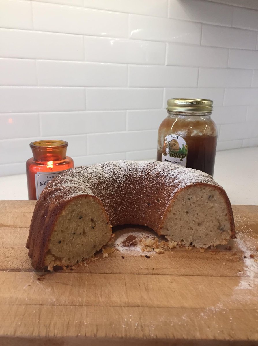KaiserBean's tweet photo. KAISER POUND CAKES
Yes, made right here at Kaiser's to your order.  Available in three flavors: rum, amaretto, lime.  Please give 2 days advance notice.  $25 + tax.  To order, please call Pete 405-255-3515 https://t.co/dvbGsPHWS1