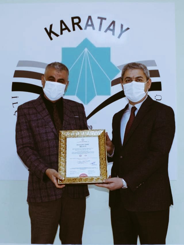 MuslumeAli's tweet photo. Müslüme  Ali Yaman İlkokulu  olarak "OKULUM TEMİZ BELGESİ"ni Ilçe Milli Eğitim Müdürümüz Sami Sağdıç'ın elinden aldık.
Pandemi döneminde bu belgeyi almak için emek veren Müdür Yardımcılarımız Özgen Öz ve Hacer Bilici  ile destek veren tüm arkadaşlarımıza teşekkür ediyorum. https://t.co/d7NCMbb0Ph