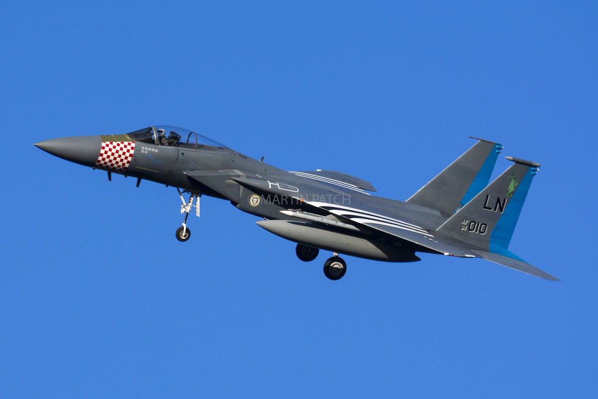 F-15C Eagle 84-0010 of the 493rd FS @48FighterWing turning finals for RWY 24 under some beautiful clear skies yesterday afternoon #TheKing #Reapers #LibertyWing