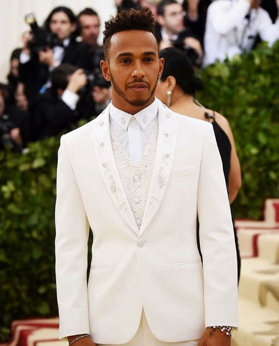 F1_Gundem's tweet image. 🔄Lewis Hamilton diyorsan RT at.

❤Sebastian Vettel diyorsan beğen.

#F1Class