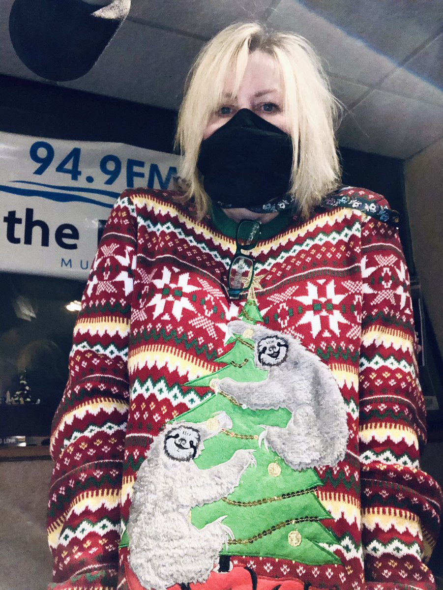 BoiseDailyPhoto's tweet photo. Happy National Ugly Christmas Sweater Day! #slothtastic https://t.co/r4aGf8p9Lx