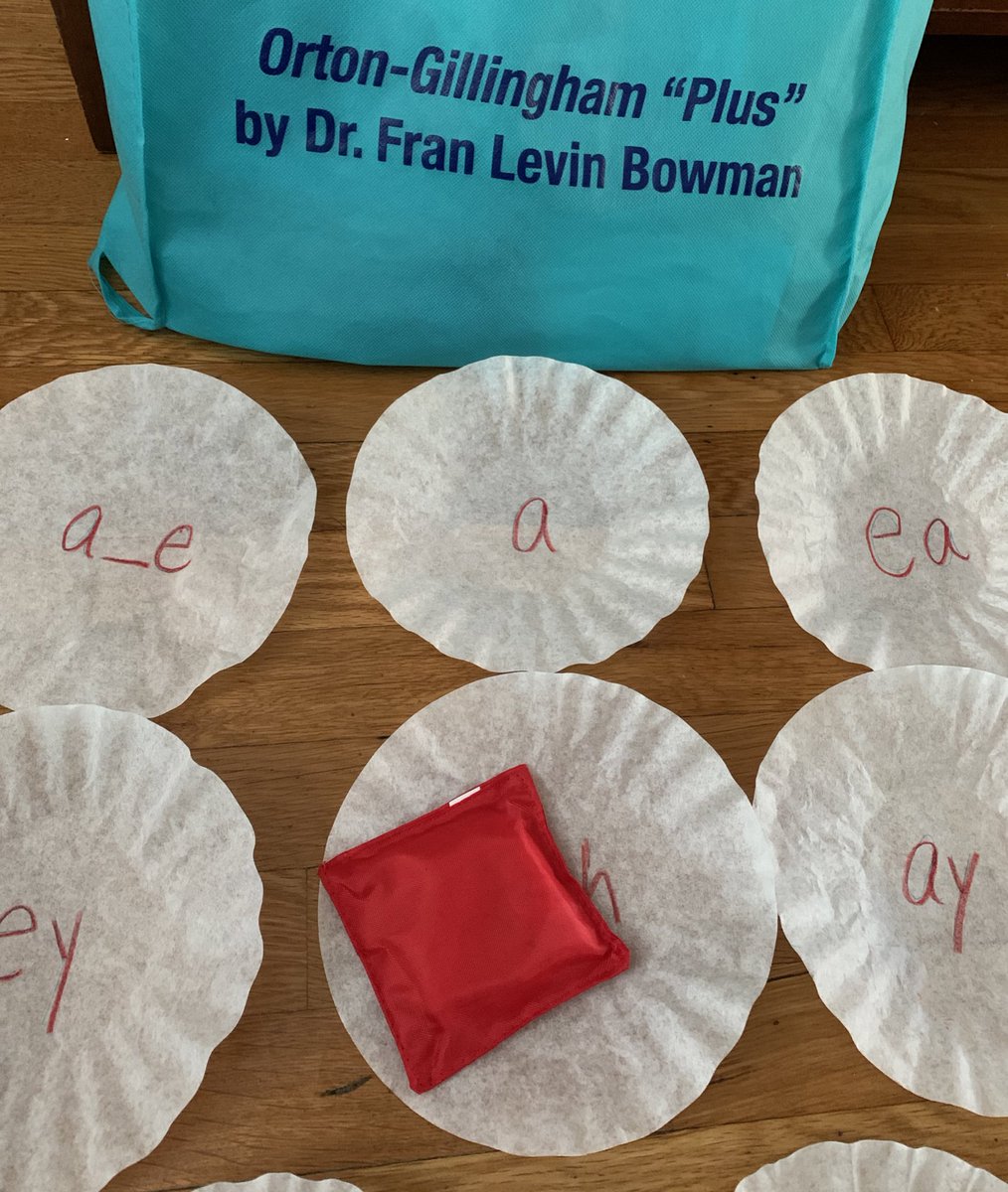 Ohhhh the learning that can happen with a bean bag and coffee filters!  <a href="/Relay_BCPS/">Relay Elementary</a> Ss would be eager to read with this multi-sensory approach. #bcps17og2020 <a href="/franbowman1/">Fran Levin Bowman</a>