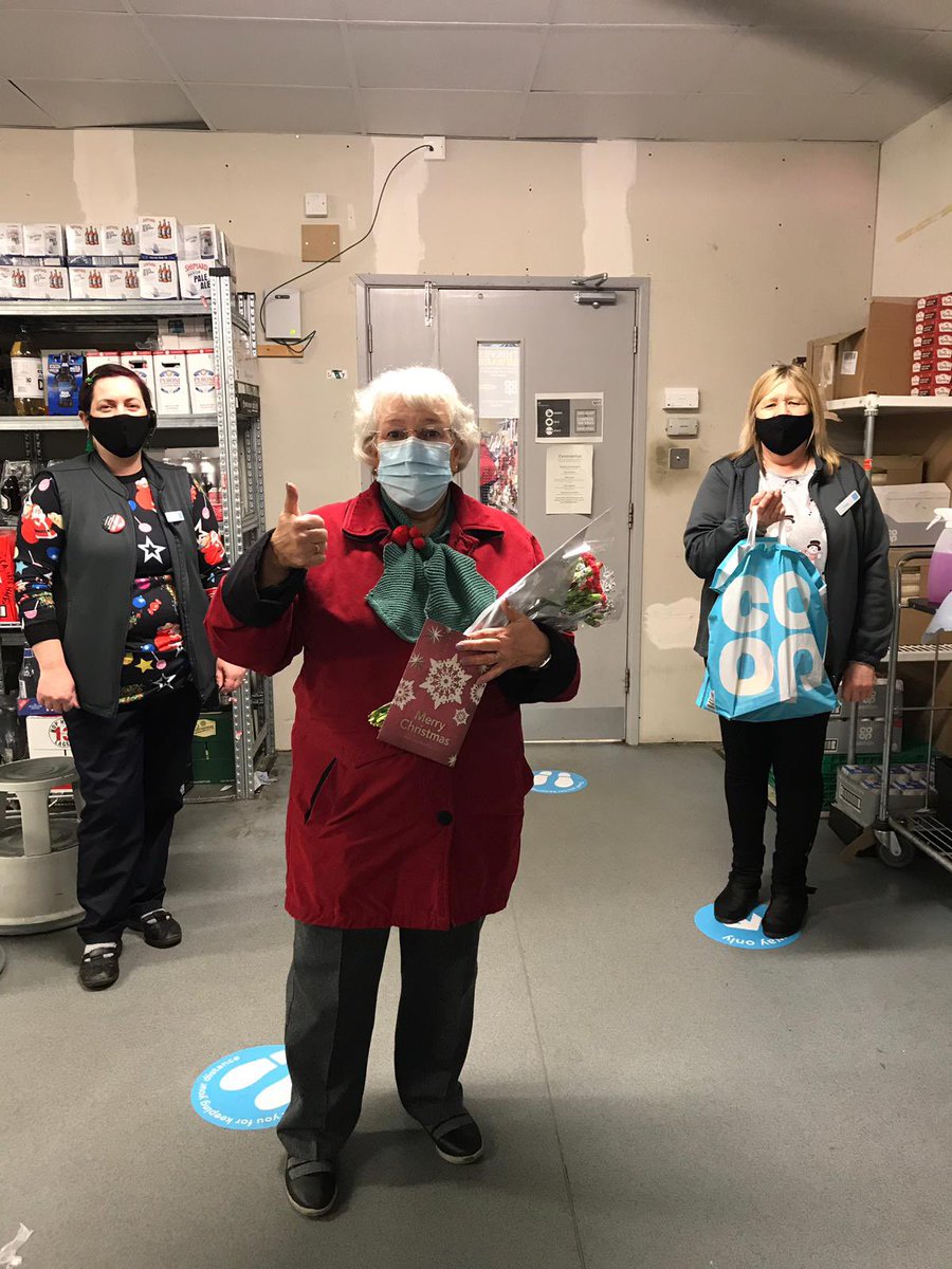 Pioneertracy's tweet photo. @Pioneertracy thanks to two amazing councillors who work tirelessly for our community superstars @CommunityKim @EmmaSteadman11 @webblegs78 @Sue_Woodward @ExpressandStar @coopuk #ItsWhatWeDo #littleactsofchristmasspirt 🎄🎄☃️ https://t.co/Bs3eWfEl0l