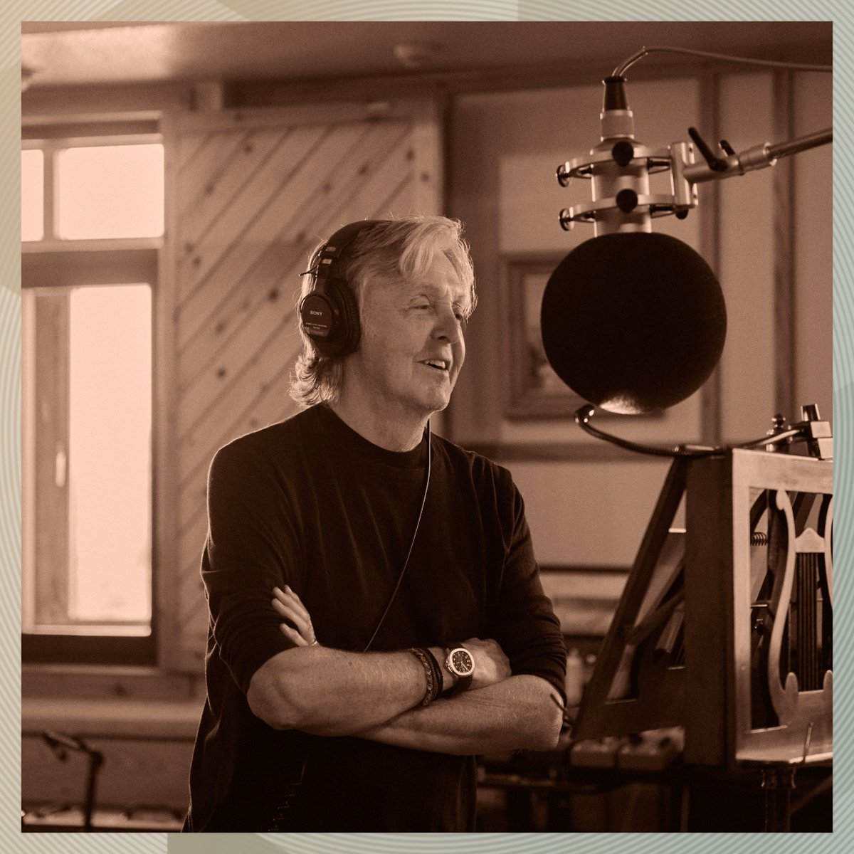 AbbeyRoad's tweet photo. 50 years following the release of his first solo album ‘McCartney’, @PaulMcCartney has today released, #McCartneyIII. 

Recorded this year in lockdown, the record is built from live takes of Paul on vocals and guitar or piano, overdubbing with his bass playing and drumming. https://t.co/H5FhcXaqHx