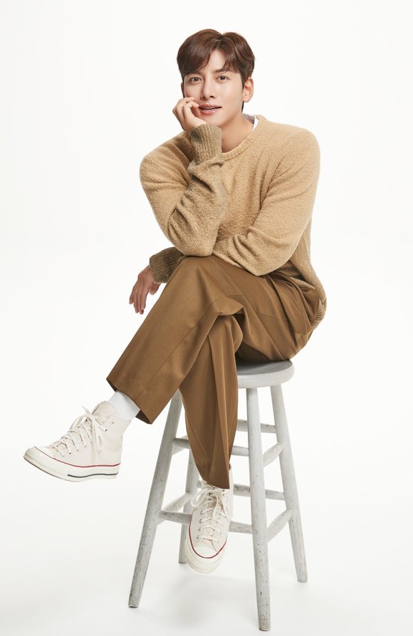 infodrakor_id's tweet photo. #JiChangWook untuk KStyle 📸💜

Makin melokal ya mang ichang 😍 https://t.co/l4HWMuKC0A