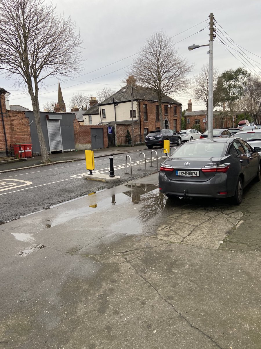 #dublincitycouncil could this be a matching empty bike rack to go along with the current one. Area needs more 
#bikeracks to dissuade people from running businesses and employing people.
