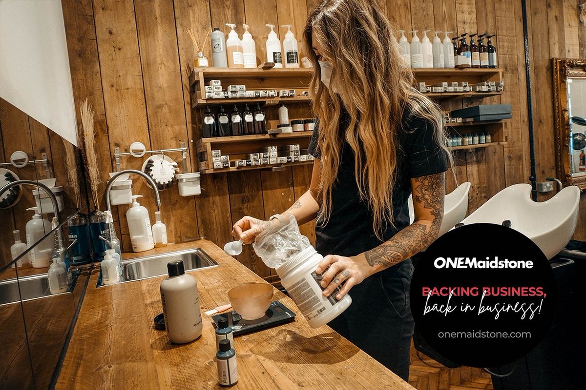 Repeated lockdowns have left #Maidstone town centre salons tearing their hair out - but Eve at <a href="/headonism_hair/">HEADONISM</a> in Pudding Lane is working non-stop to get us all cut and coloured for Christmas! ✂️💇🏿‍♀️

We're backing business that's back in business.