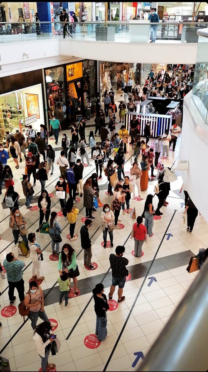 sanchezandres_'s tweet photo. En verdad, será necesario colmar un mall en Conce?
#fase2 #porunveranoencuarentena #concesinpandemia #viejitopascuero #Navidad2020 #seremisaludbiobio #minsal https://t.co/KzYS9HGAzi