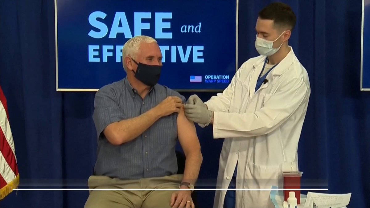 صور تلقي نائب الرئيس الأميركي مايك بنس اللقاح ضد كورونا العربية