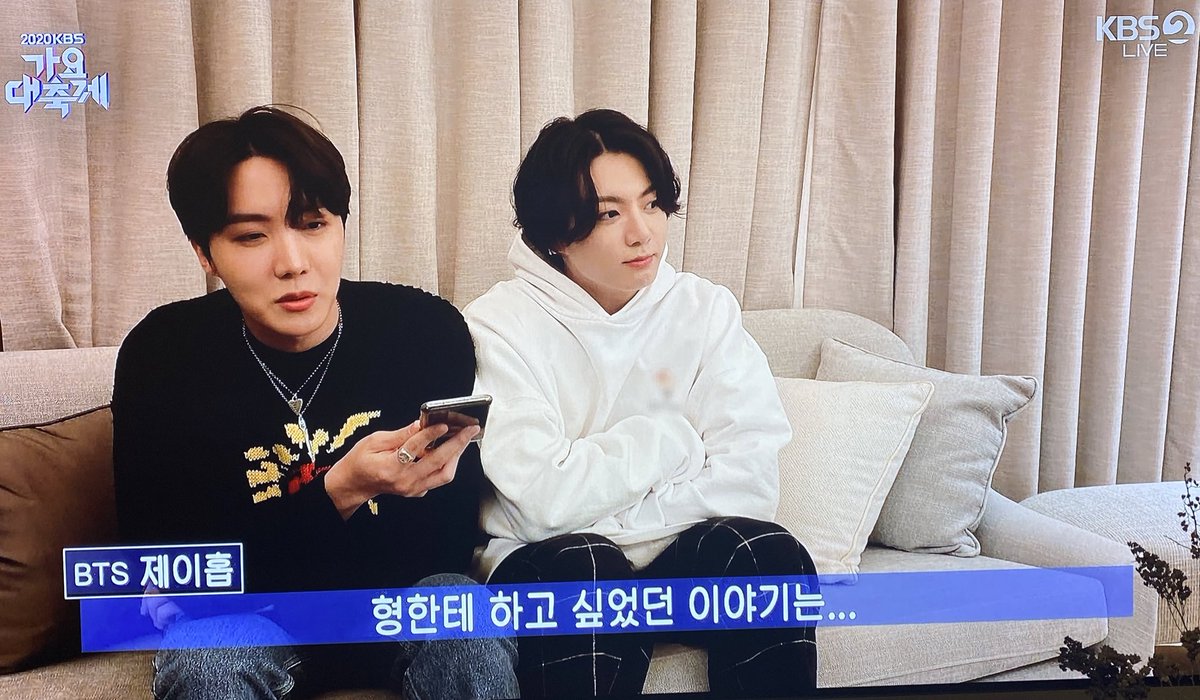 choi_bts2's tweet photo. to Yoongi 

J-Hope : When we were together it was difficult to compliment you since it's so cringy.. You produced many songs in this year right? I'd like to say that Hyung's songs are so good and great through this chance today.. 

@BTS_twt https://t.co/kEjGwcM0SF