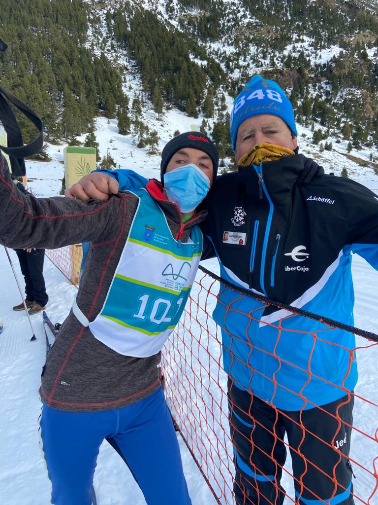 Espectaculares resultados del #candanchuesquiclub Special Olimpic en el Campeonato de España de Esquí Nórdico #FEDDI

En 2.500
Anatoly, Campeón de España
Marcos 3° y Sergio García 5°

Habilidad 1.250
Borja Bolea, Campeón de España 
Toño Trasobares, 3°

Enhorabuena  #campeones💪💪