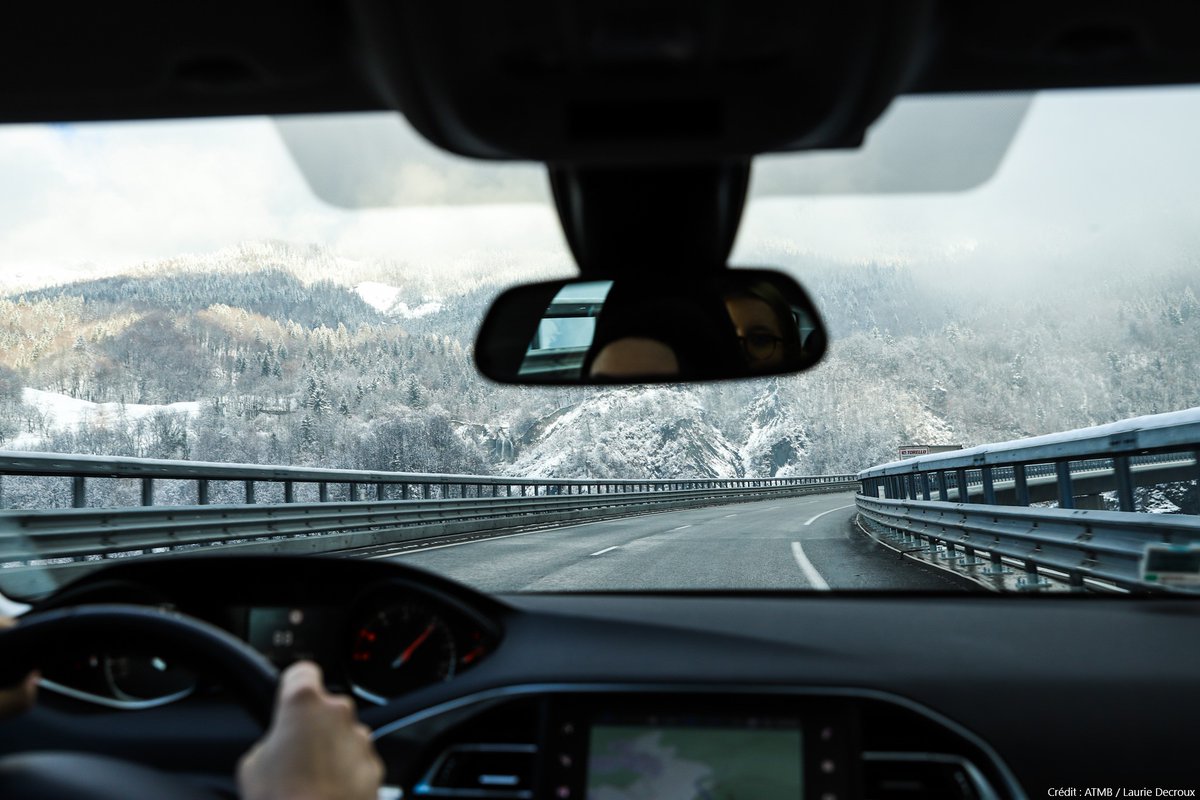 SavoieMontBlanc Intl (@smbintl) on Twitter photo 🚗 For road traffic information this week-end in #Savoie & #HauteSavoie: ➡ Follow the social networks of the ski resorts and <a href="/Prefet73/">Préfète de la Savoie 🇫🇷</a> <a href="/Prefet74/">Préfète de la Haute-Savoie</a> ➡ Listen to @bleusavoie on 103.9 or <a href="/AutorouteINFO/">Autoroute INFO 107.7</a> on 107.7 ⛄ Have a safe journey and good holidays! 🚗 For road traffic information this week-end in #Savoie & #HauteSavoie: ➡ Follow the social networks of the ski resorts and <a href="/Prefet73/">Préfète de la Savoie 🇫🇷</a> <a href="/Prefet74/">Préfète de la Haute-Savoie</a> ➡ Listen to @bleusavoie on 103.9 or <a href="/AutorouteINFO/">Autoroute INFO 107.7</a> on 107.7 ⛄ Have a safe journey and good holidays!