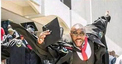 AdvoBarryRoux's tweet photo. A short story of together we can! https://t.co/V1MLEuleiQ