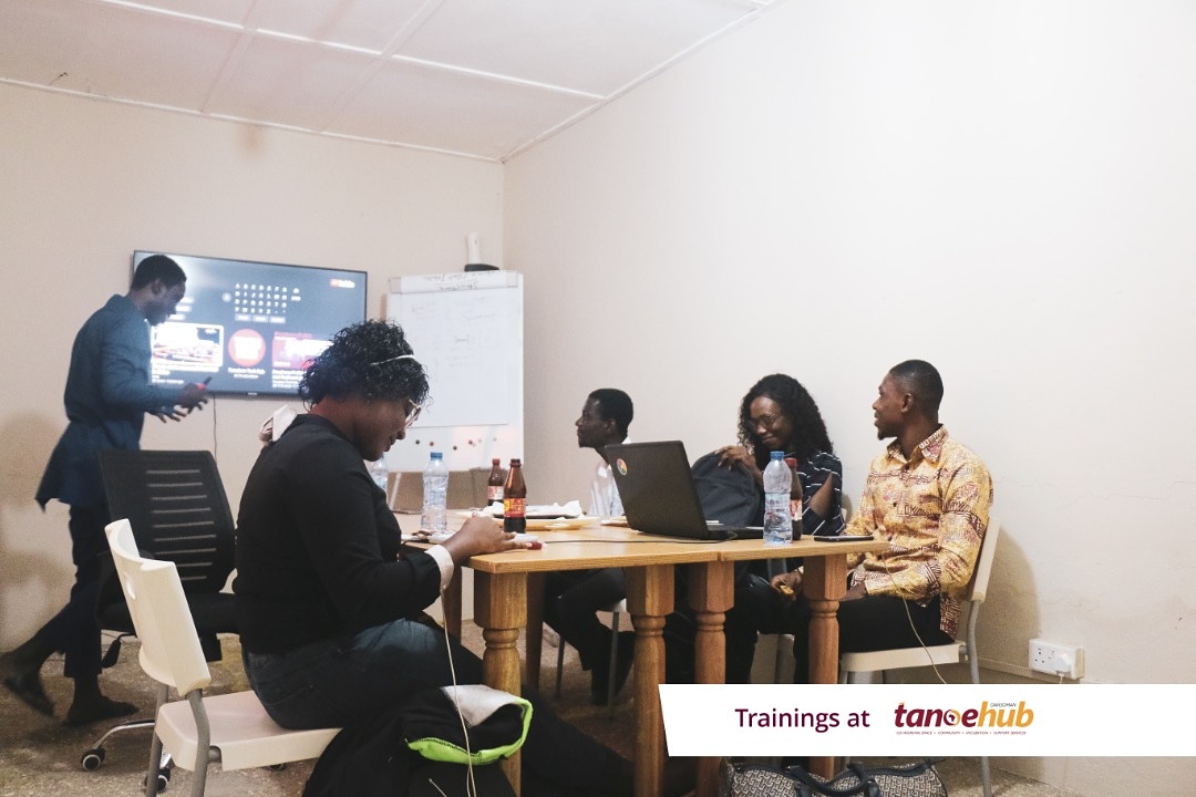 TANOEHub's tweet photo. Capacity building section with team from @womenshavenafrica  by CEO of @tanoehq  Mr. @ekowmensahid at #TANOEHub
.
.
#tanoehub #capacitybuilding #training #team #womenshaven #dansoman https://t.co/ZCqLDoyQ8n