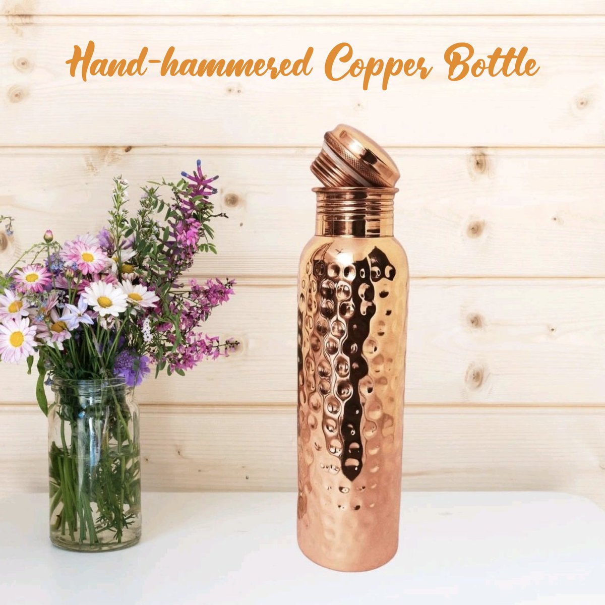 FreeUp_App's tweet image. Today&apos;s feature: Hand-hammered Ayurvedic Pure Copper Water Bottle - Ayurveda recommends a very simple, practical and effective method - drinking water stored in a copper vessel. 

Shop handmade items by small artisans all over India on FreeUp app!

#handmadeindia #homemadeindia