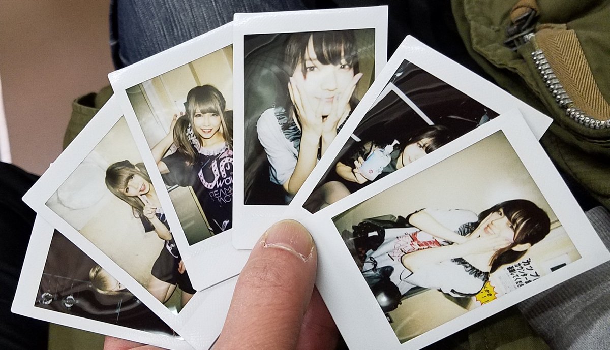 shunpyon814's tweet photo. 去年の12月スタートしたツアーがやっとファイナルを迎えられた想いが詰まったワンマンでした😊
秋葉原、仙台、渋谷しか行けなかったけどこの状況下でしっかりやり遂げたツアーだったと!ふらんちゃんの歌へ込めた想い、「蒼」で歌うのち、今のUnwaveがすべて詰まってた👍
#Unwave #DREAMINGMATCH2020 https://t.co/NPY30oT0cv