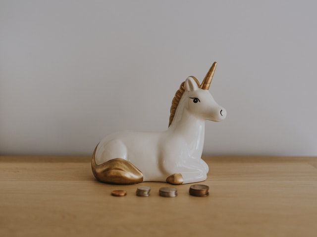 PrivCo's tweet image. Tis the weekend before Christmas! Recap everything from how pets get more gifts to potential unicorns of 2021. 🎁 - mailchi.mp/privco/highlig… #dailystack