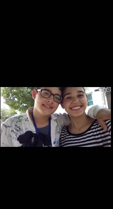florrr_05's tweet photo. 100% orgullosa de la persona en la que se está convirtiendo te amo hermoso de la hermana #Egresado2020 https://t.co/RzKxpPy9M4
