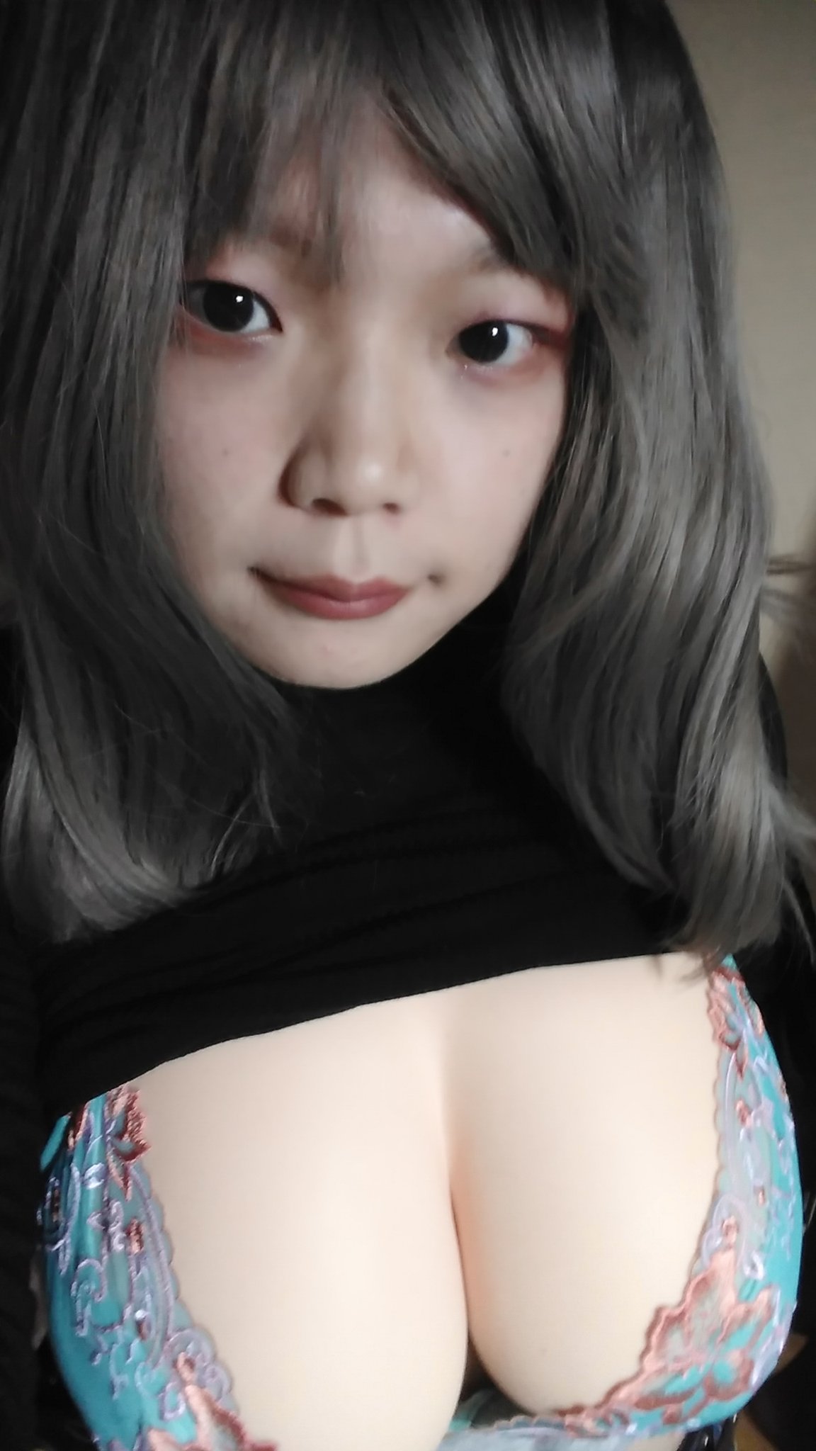 自撮　爆乳  / X