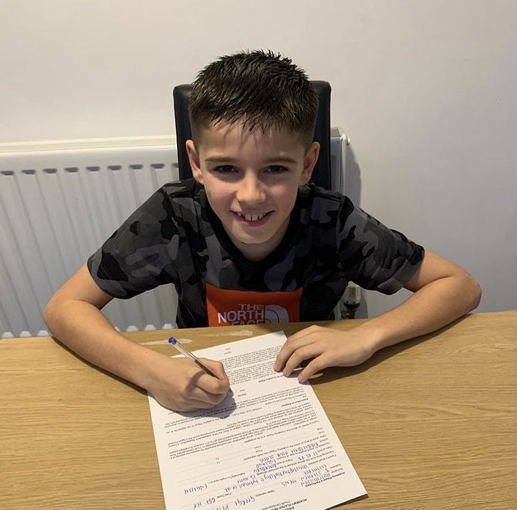 RVFACADEMY's tweet photo. ⚽️ Academy Player ⚽️ 

Congratulations to one of our players George Hutchinson, who has signed a contract with Accrington Stanley 🔴⚪️

George was the first ever player to sign up with RVFA over 16 months ago. No one deserves it more than this lad. Enjoy and work hard 👏🏼⚽️

#RVFA https://t.co/ANuZwZhD2U