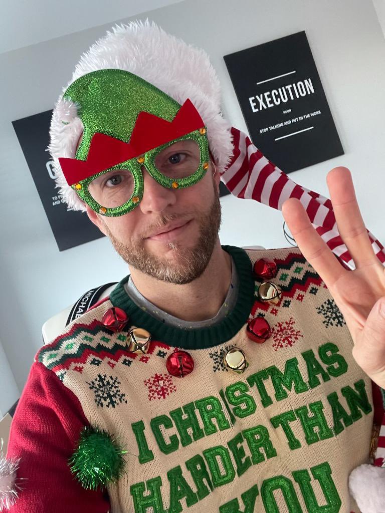 mizzes_lc's tweet photo. My boss is better than yours! It’s the ensemble for me 😂 @PoloTimbo @HollyJoyRamos  #savagenation #atlantasouth #christmascheer https://t.co/mRCnC1JiNZ