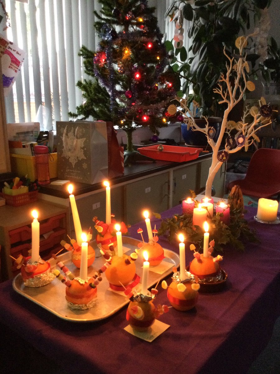 HTAClassDurney's tweet photo. Our Christingle celebration #HTACatholicLife https://t.co/0CBMKsPgCM