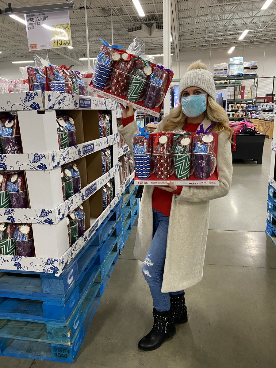 AudreyMcClellan's tweet photo. Still looking for those teacher gifts? Gifts for the grandparents? Coaches? Babysitters? Aunts & uncles? Make sure you check out @BJsWholesale for your gifting needs! Just finished teacher gift last night while there! #BJsWholesalePartner #GiftIdeas https://t.co/wOKFqlb4oU