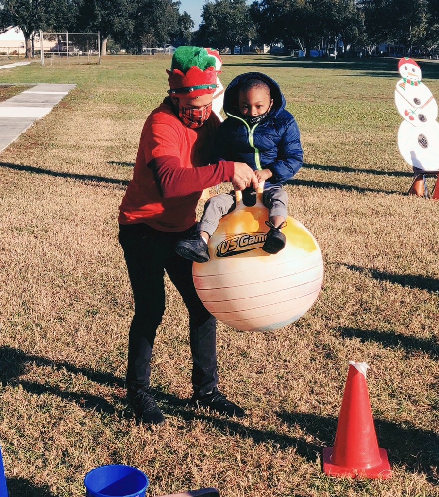 CannellaDhh's tweet photo. And now on to #PreK and #Kindergarten Field Day! #DeafCan #CometCountry @Ms_McClellanDHH @MsLawrencePreK @CannellaElem https://t.co/FGoZLGeMpc