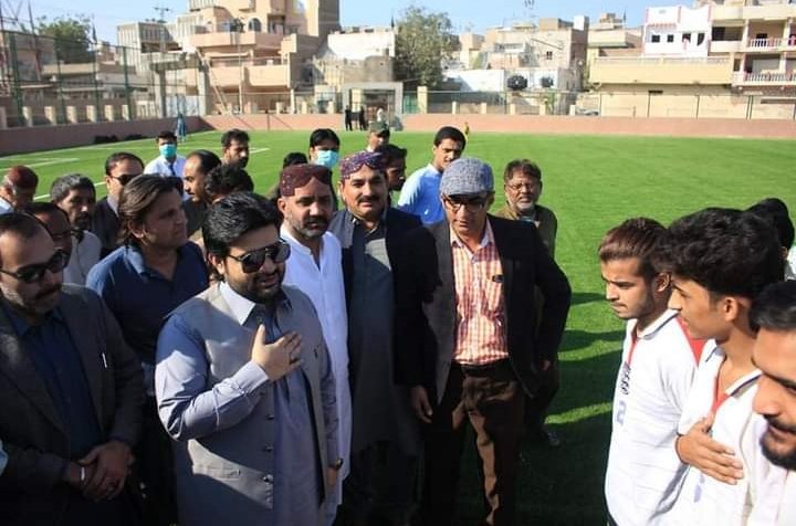 MohsinShahPSF's tweet photo. #Great_achievement_PPP_Sukkur
Congratulations to the people of Sukkur. The Old #Gangoti football ground #Rohri has been built in the help of @SyedNasirHShah & @SyedKumailHShah. The people of Sukkur will be able to perform their games well.
#ThankYouSindhGovt❤️
@BBhuttoZardari https://t.co/baGZrDFIUP