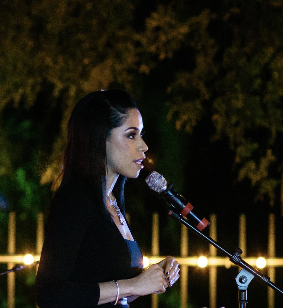 AKEdwardsTX's tweet photo. Amid the row houses 🏘 + in Third Ward, Texas + under the October Houston night sky + a committed group of Community Builders & Artists gathered to celebrate 20 yrs of #ProjectRowHouses. It was a joy to be Board President of #PRH years ago & to be part of this community! #fbf https://t.co/CAcETv6gD3