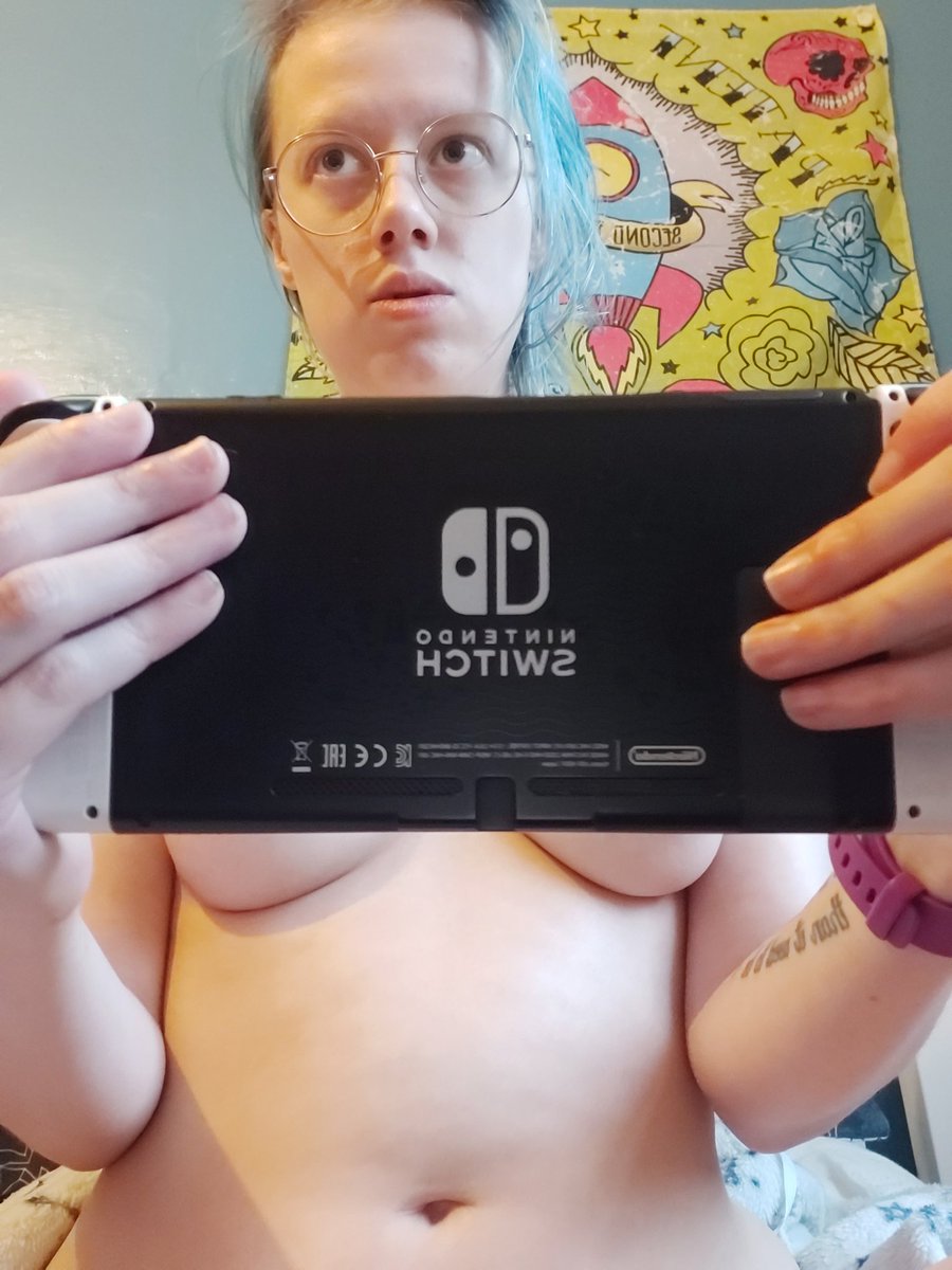 Kati3impossible's tweet photo. POV: gamer Enbie ignores you to play Animal Crossing: New Horizons

Check pined tweet for info on how to win a FREE TRIAL of my only fans https://t.co/ejWDgTL6lf