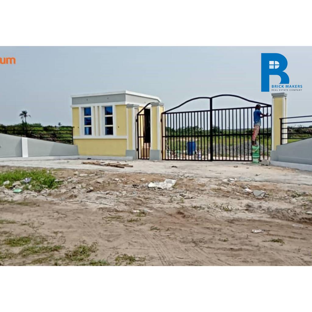 BrickmakersReal's tweet photo. SIGNUM ESTATE ELEKO

The SIGNUM is a 10-hectres plots of land, primed for exponential growth located in Oreki community in proximity of Eleko, before Amen Estate Phase 1&amp;2.

TITLE:GOVERNOR’S CONSENT

 PRICE:
500sqm- N10,000,000
300sqm- N6,000,000

 Call/ whatsapp: 08169777304 https://t.co/K456BdLc3m