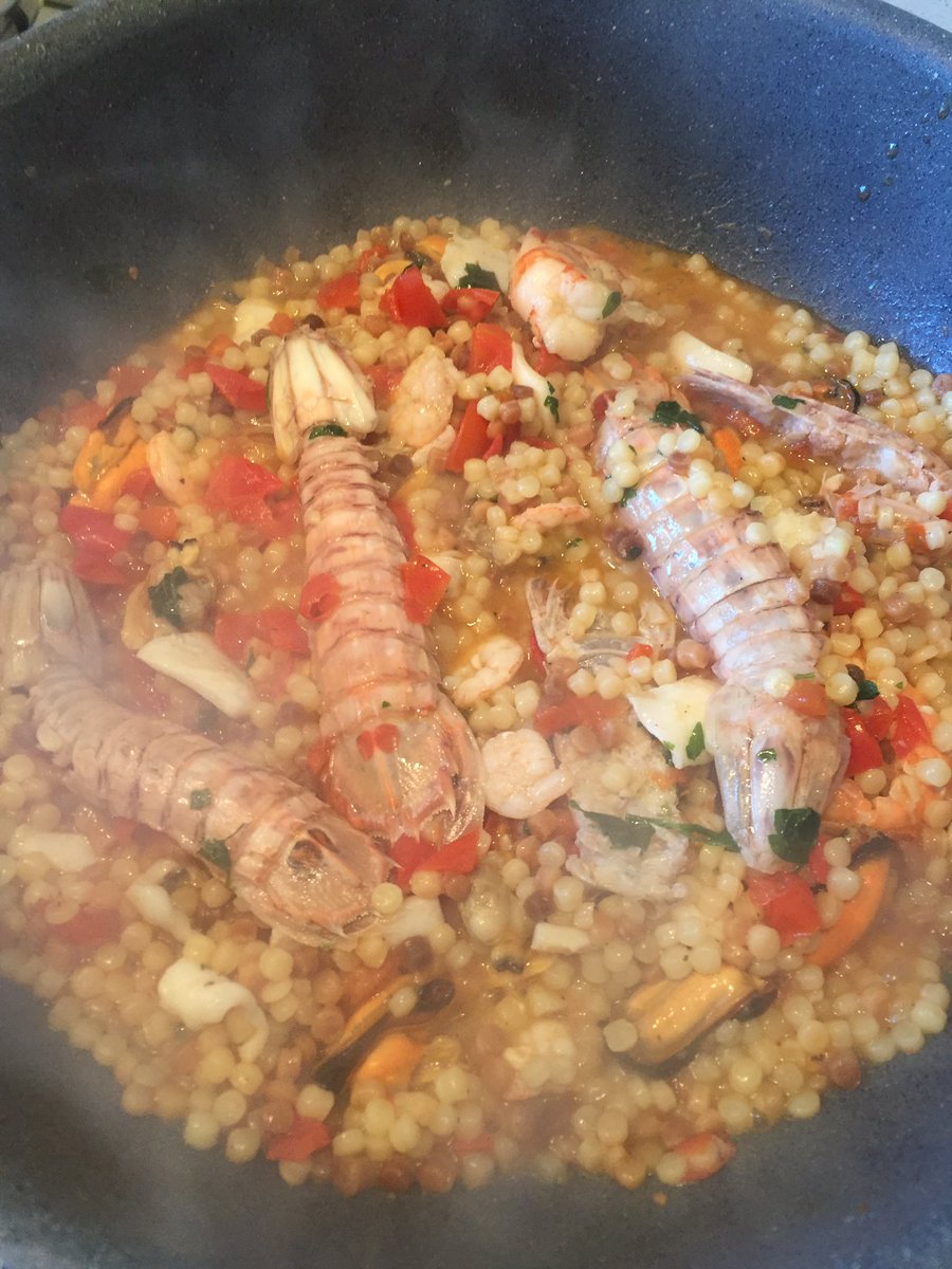 PowerBaldax's tweet photo. ☝️😏 E anche oggi Ratatouille ha colpito ! 👨🍳
Venerdì pesce...
#Whatacook https://t.co/yZDONDLGK1