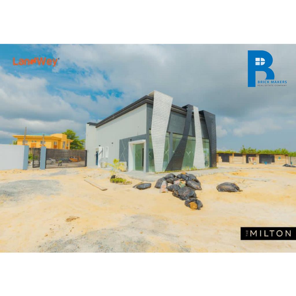 BrickmakersReal's tweet photo. THE MILTON ESTATE 

Location:  Awoyaya

Title:  Governor’s Consent 

Topography: Dry

 Plot sizes: 500 &amp; 300 SQM

 Prices: N21m naira 

Payment Plan: Up to 12 months

Initial deposit: N3M

For Further Enquiries: 
☎️ || Whatsapp...... +2348169777304

Visit: https://t.co/BOx1dDOcaI https://t.co/ZvelEOwarc