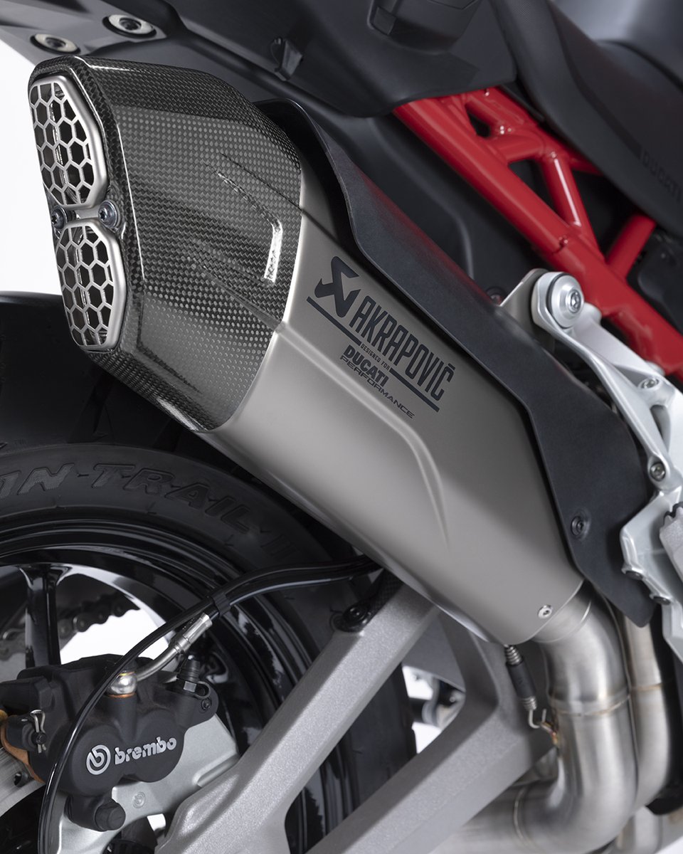 DucatiMotor's tweet image. The collaboration of Ducati &amp;amp; @myAkrapovic brings two exclusive #MultistradaV4 accessories to for unleash its sporty character: the racing exhaust unit &amp;amp; the type-approved silencer increasing performance further. Configure - ducat.it/ConfigureMulti…

#DucatiPerfomance #Akrapovic