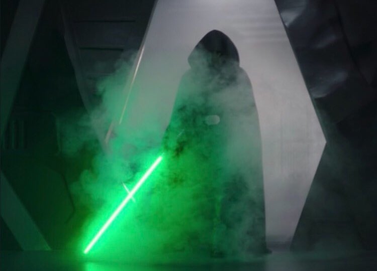GroguGuy's tweet photo. X Wing! No it can't be can it?
Green Lightsaber! Wait surely not?
Mechanical hand! OH MY FUCKING GOD! THIS IS FUCKING AMAZING!!!

Thank you so much Favreau and Filoni ❤ This is everything I wanted from post ROTJ Luke Skywalker! The future of Star Wars is bright! #TheMandalorian https://t.co/hbs9WuqIbF