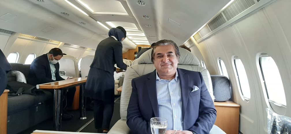rahimhayat's tweet photo. Enroute to #Chahbahar with #Iranian Minister for Roads, Transport &amp; Urban Development H.E Mohammed Eslami and D.G South Asia @rasmou for what promises to be a historic day tom.Pak &amp; #Iran will be opening their border at Gabd-Rimdan, first such opening after our independence 🇵🇰🇮🇷 https://t.co/m1rtrTPQzF