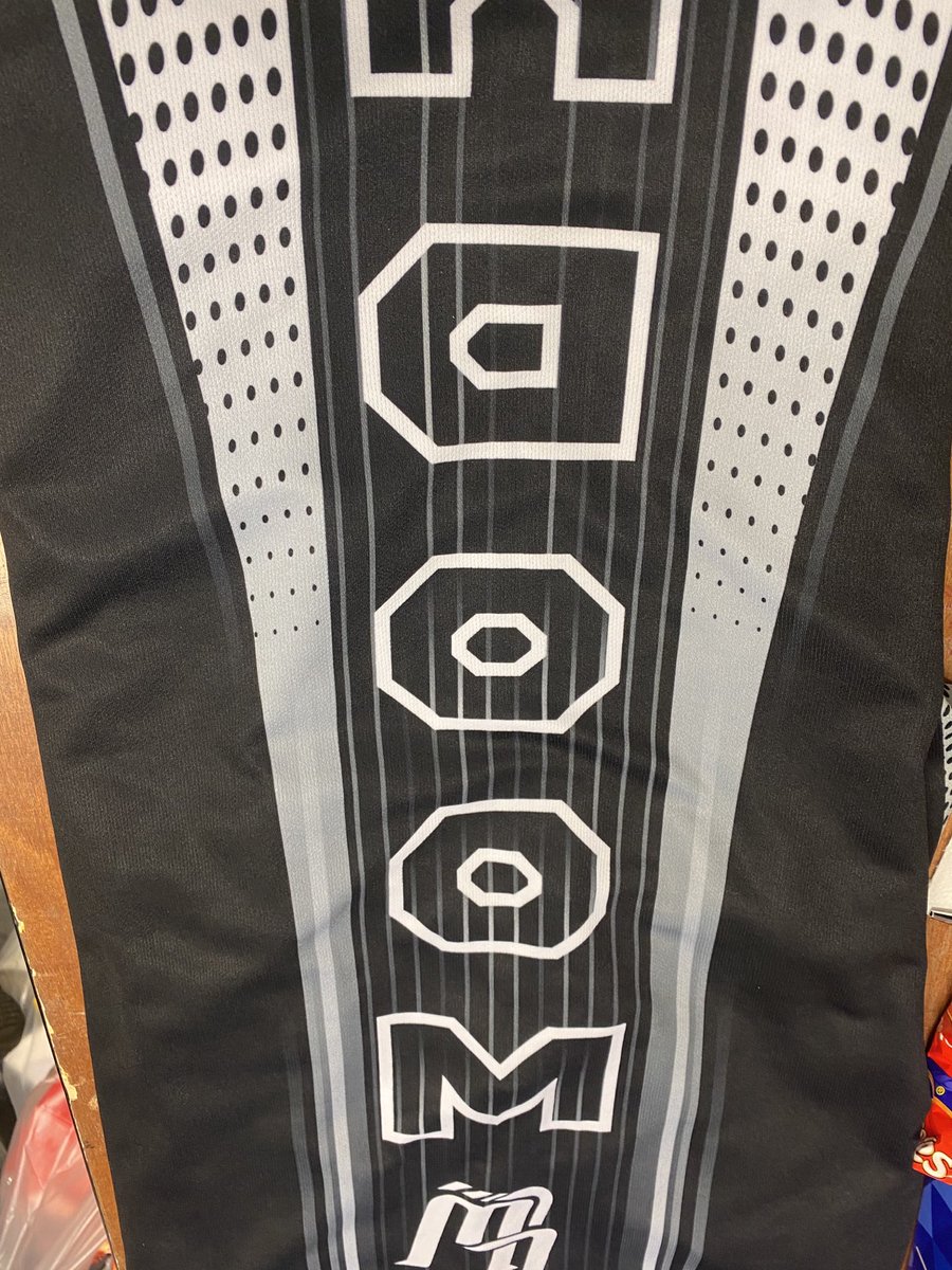 Luke’s shirt from last night. DM me with bids please 🎯🎯🎯